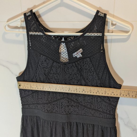 ❗LAST CHANCE❗Xhilaration Black Lace Mesh Sleeveless Dress - Picture 4 of 7